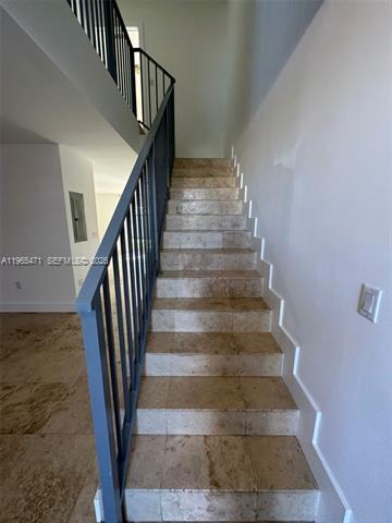 Building Photo - 2772 SW 31st Ct