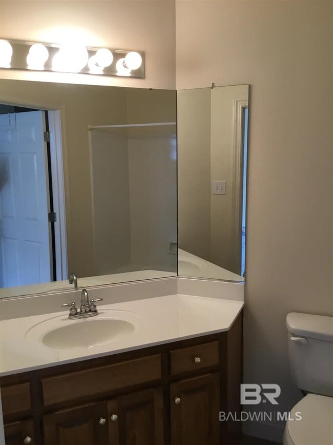 Building Photo - 112 Kensington Ct