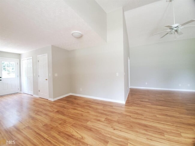 Building Photo - 124 Westwood Rd