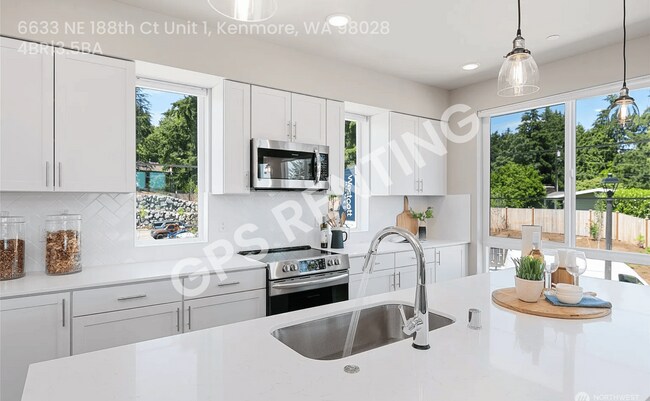Building Photo - 6633 NE 188th Ct