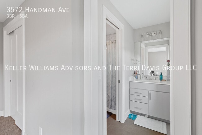 Building Photo - 3572 Handman Ave