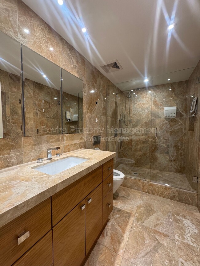 Building Photo - 19667 Turnberry Way