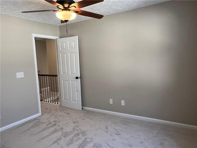 Building Photo - 275 Manley Ct