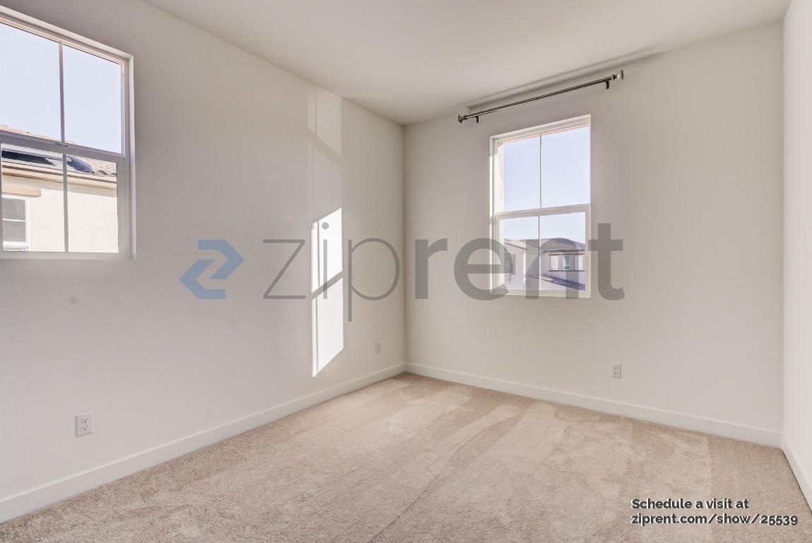 Building Photo - Unit