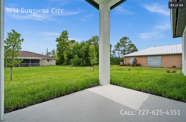 Building Photo - Modern Comfort in a Spacious Lehigh Acres ...