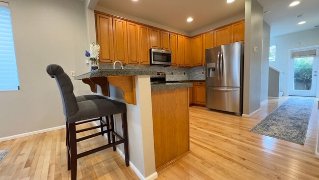 Building Photo - Outdoor Oasis 3 Bedroom Home in Horizon Pointe - Available Jan 1st