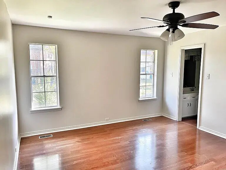 Building Photo - 4108 Royal Oak Dr