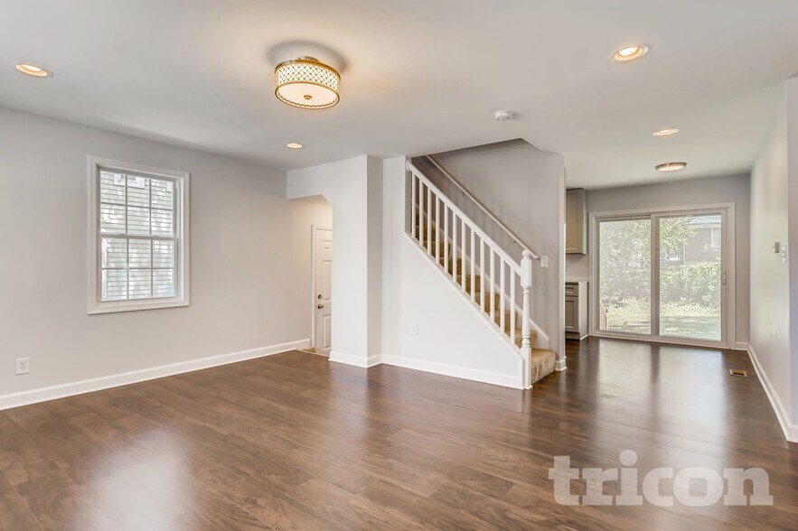 Building Photo - 3523 Sussex Rd