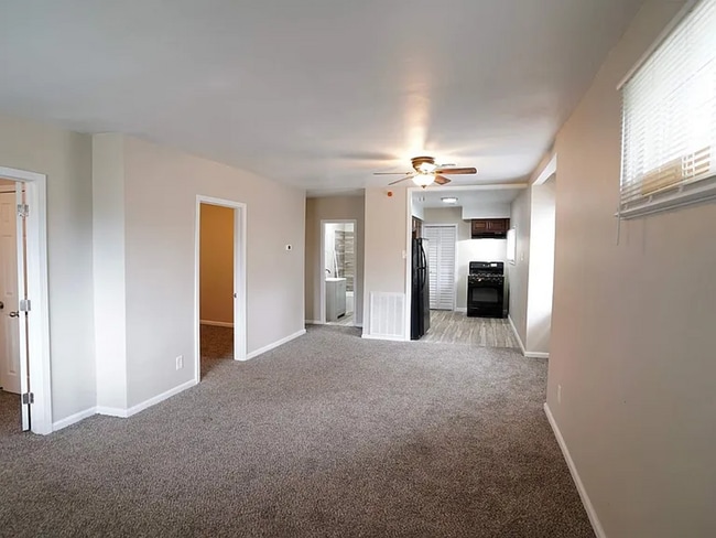 Building Photo - Charming and Move-In Ready Bungalow!