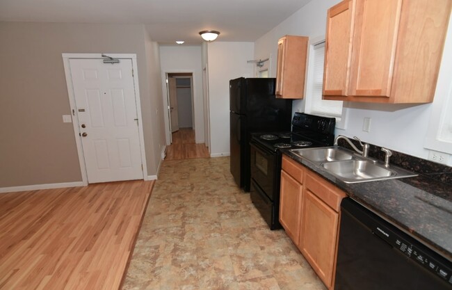 Building Photo - 2625 3rd Ave
