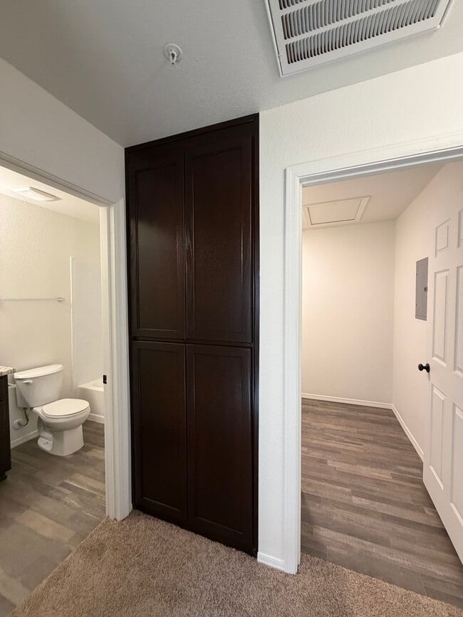 Building Photo - BRAND NEW TOWNHOME!