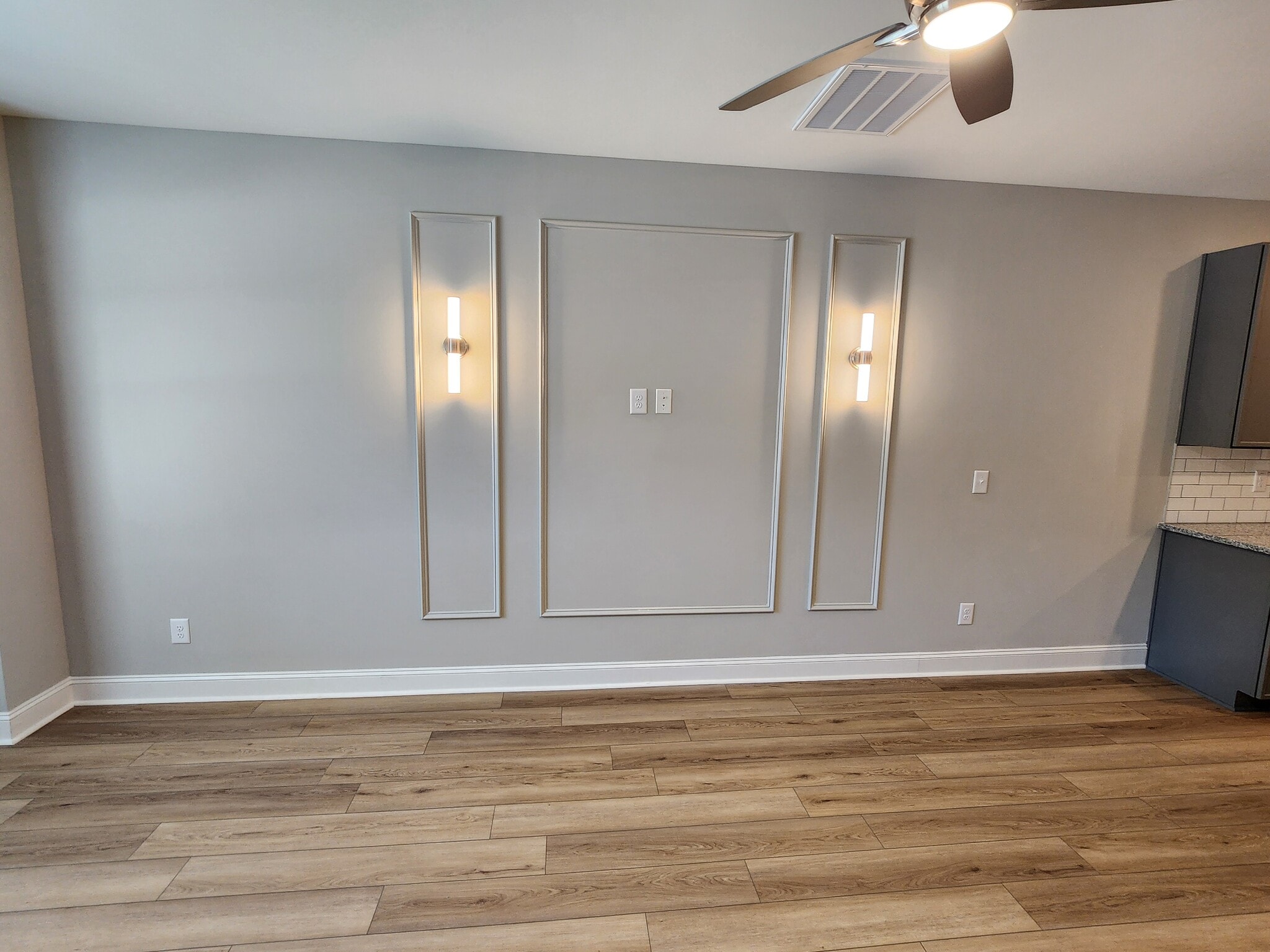 Living Room - 3918 Gloucester Dr