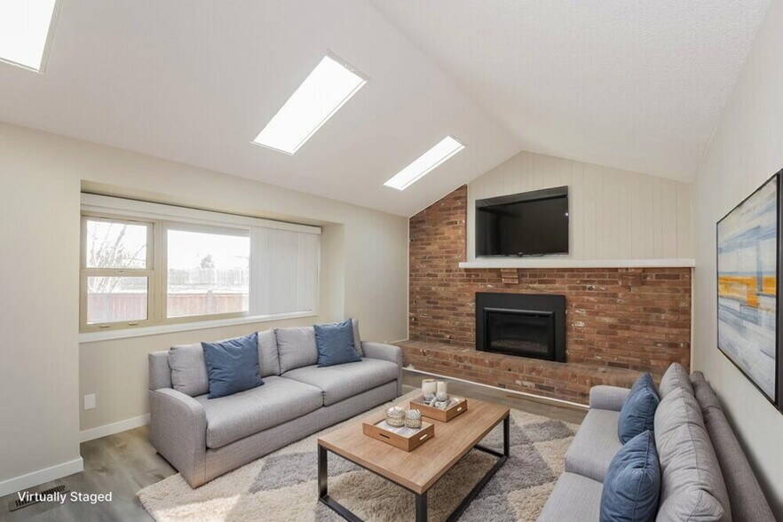 Building Photo - 4792 S Gar Way