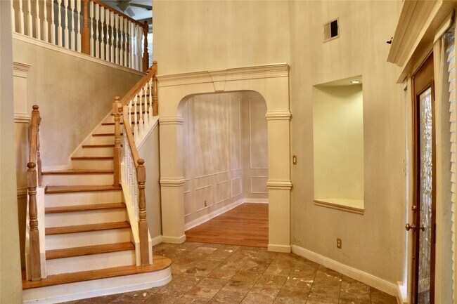 Primary Photo - 3211 Cherry Forest Dr