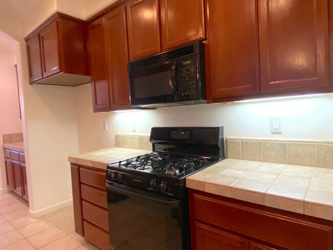 Building Photo - 3530 Callison Dr