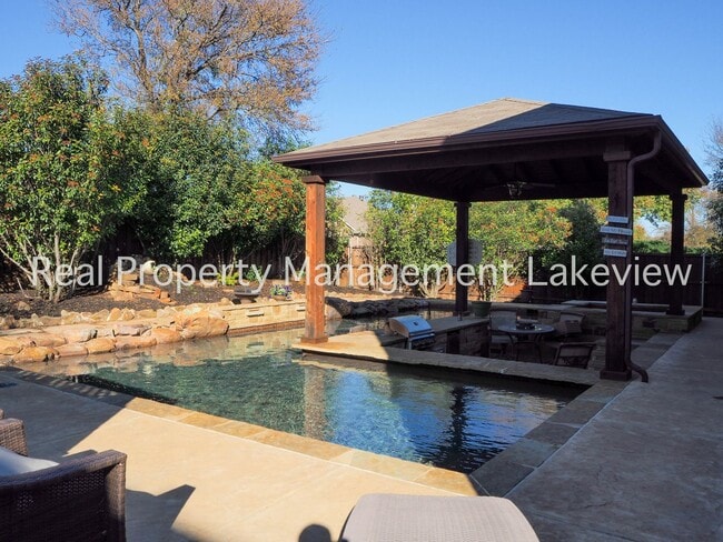 Building Photo - 7500 Waterside Pl