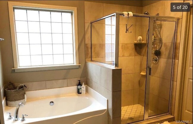 Building Photo - 9624 Gunnison Dr