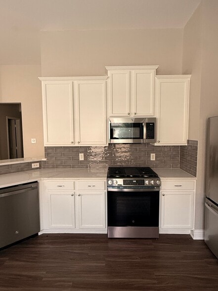 Building Photo - 3105 Whispering Pine Blvd