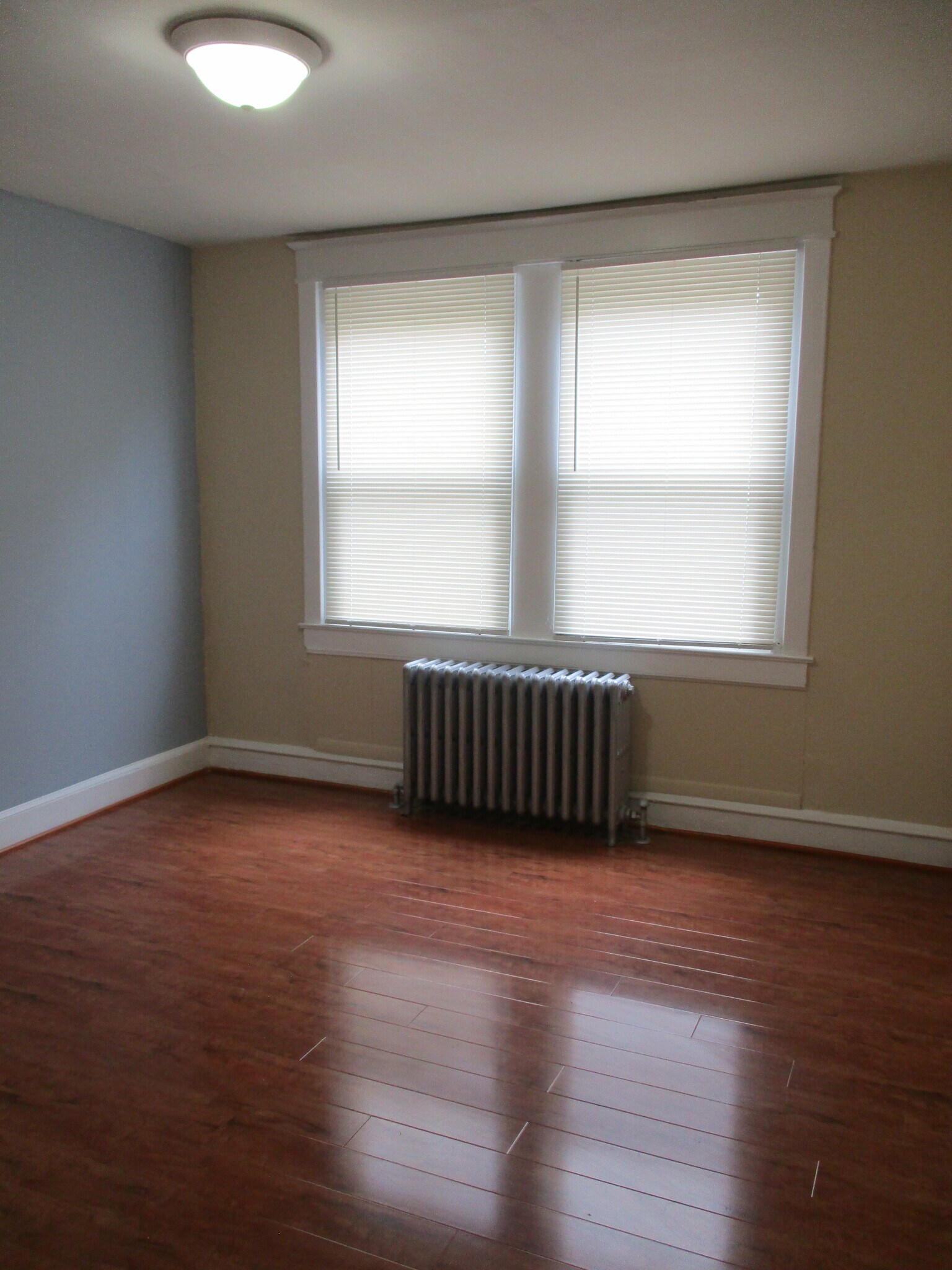 Building Photo - 4153 Stirling St