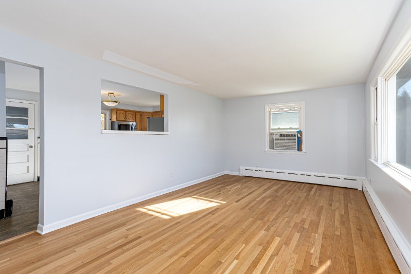 Building Photo - 272 Hunyadi Ave