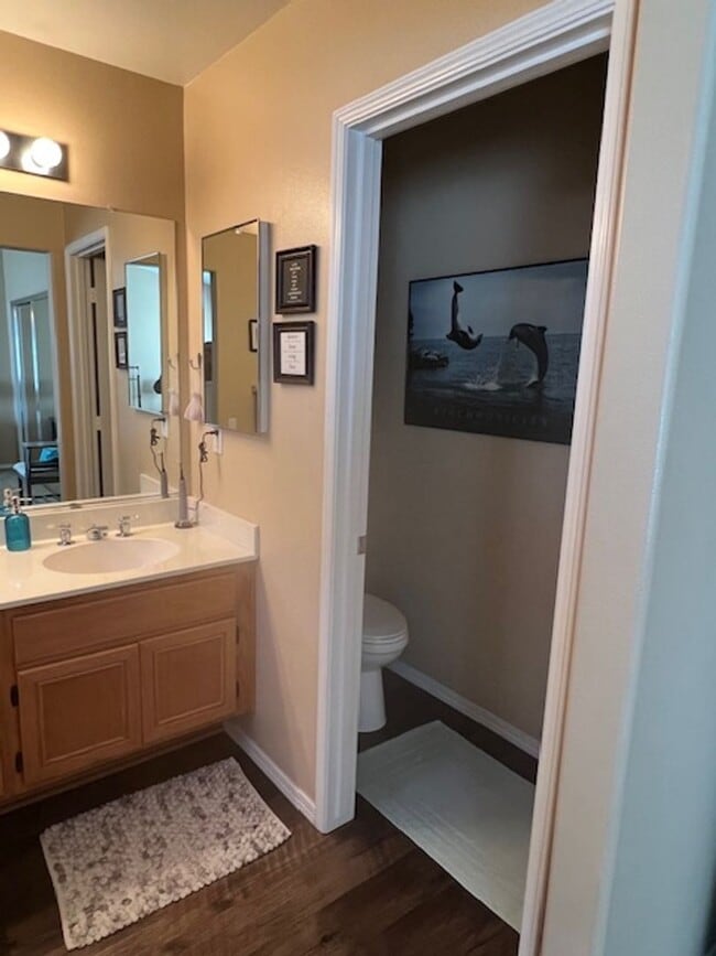 Building Photo - Desirable 2-bedroom/2.5-bathroom Condo in Islay Villas! Available Summer 2026