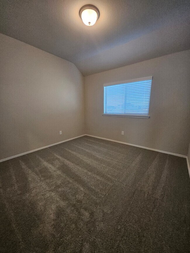 Building Photo - 426 Twilight Mdw Wy