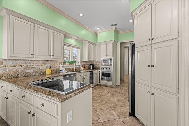 Building Photo - 322 Wahoo Rd