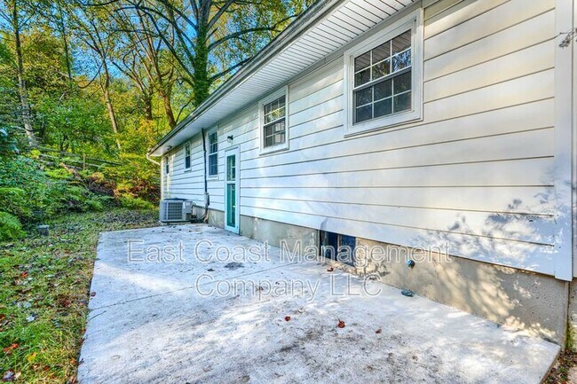 Building Photo - 7071 Pindell School Rd