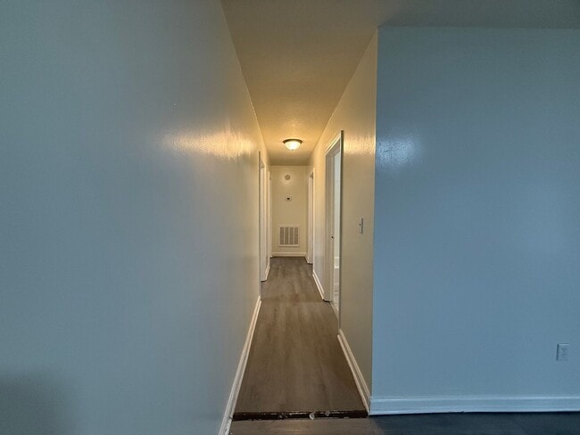Building Photo - 3 Bedroom/1 Bathroom Home in Paragould AR ...