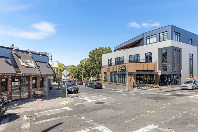 Building Photo - 84 Savin Hill Ave