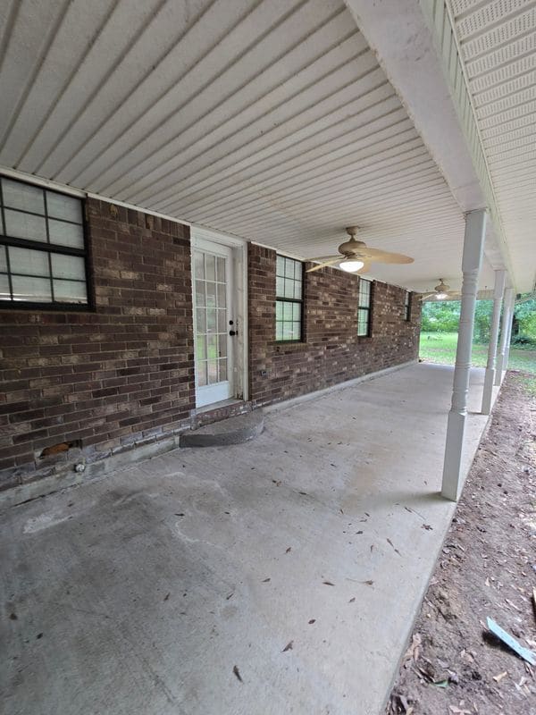 Building Photo - 270 Rowell Rd W