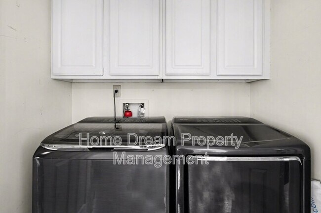 Building Photo - 7415 Sterling Dr