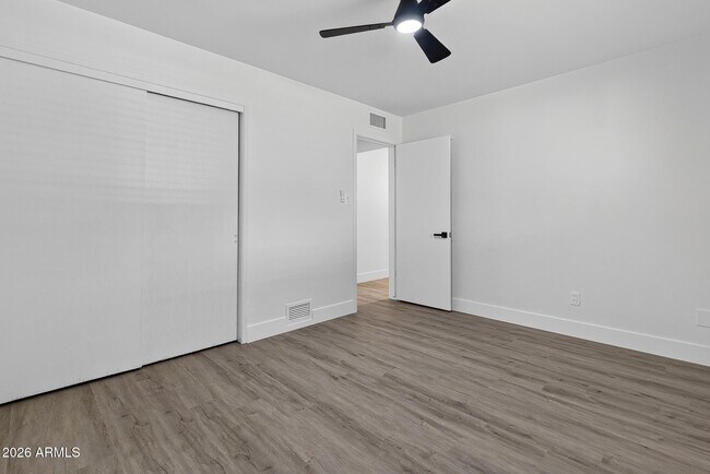 Building Photo - 7802 E Heatherbrae Ave