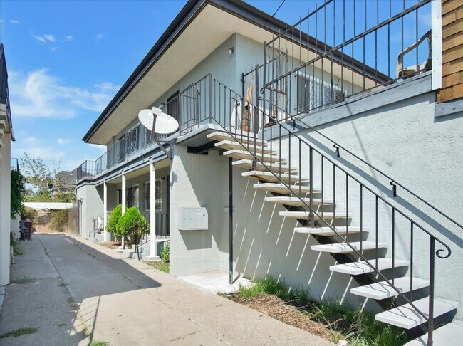 Primary Photo - 2901 Octavia St