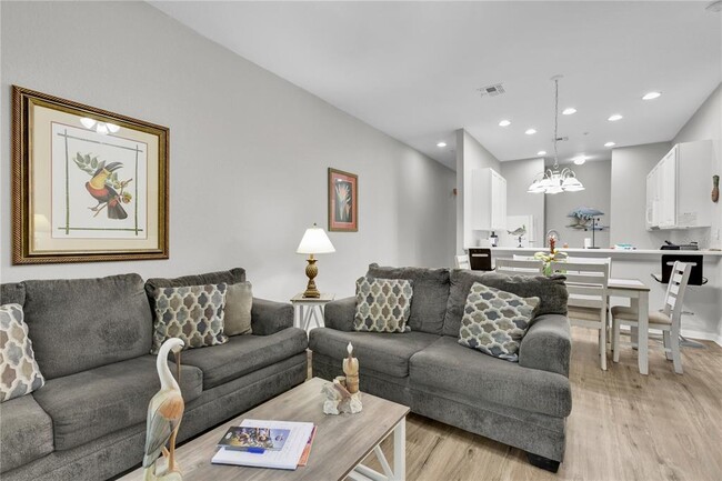 Building Photo - 802 Lucaya Loop