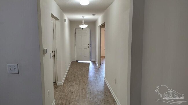 Building Photo - 3492 Quail Dr