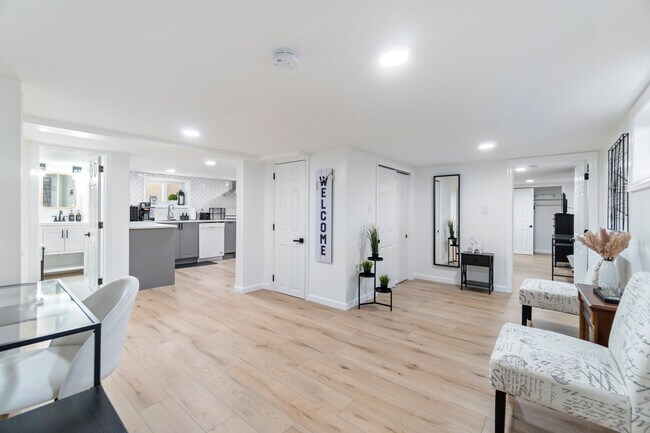 Building Photo - 65 Avenue A