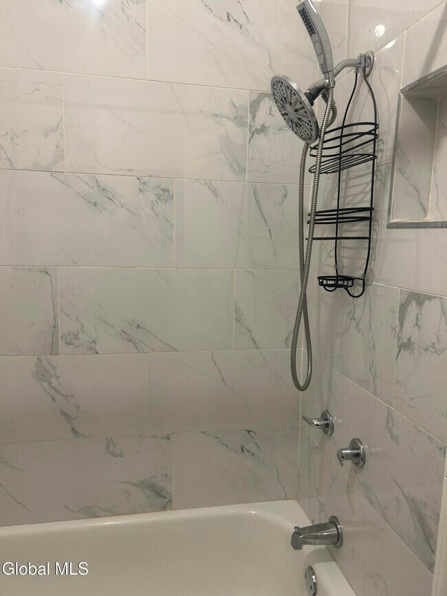 Building Photo - 290 2nd Ave