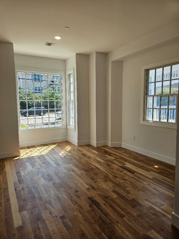 Building Photo - 90 Shrewsbury Ave