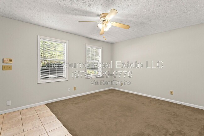 Building Photo - 502 Oakwood Ct