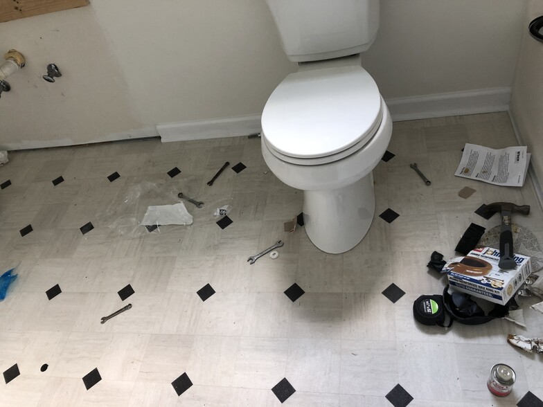 Building Photo - 993 High Bluff Cir