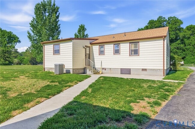 Building Photo - 15219 Spruce Ave