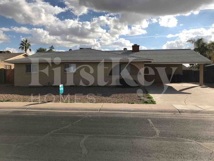 Primary Photo - 171 W Jasper Dr