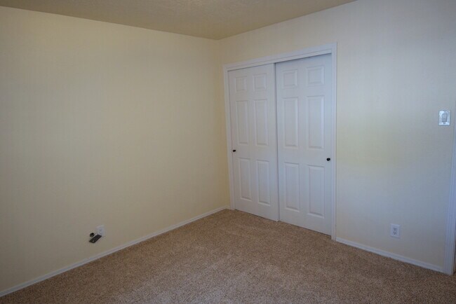Building Photo - Pristine NE Home! NEW KITCHEN LA CUEVA S.D...