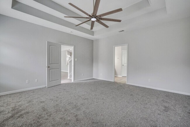 Building Photo - 1 Sunny Ct