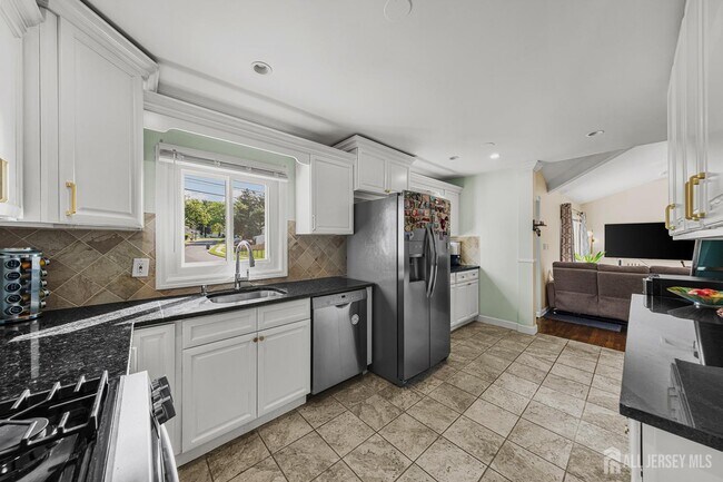 Building Photo - 56 Rieder Rd