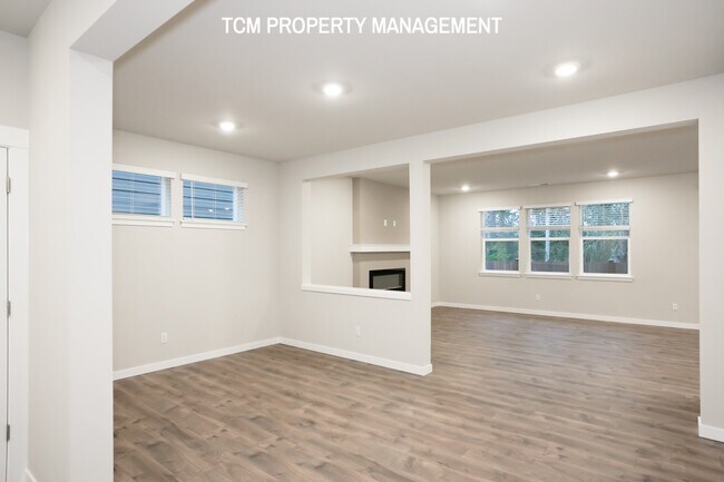 Building Photo - 18818-18813 13th Ave W