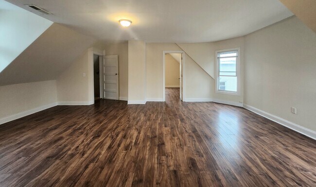 Building Photo - 3523 W Fullerton Ave