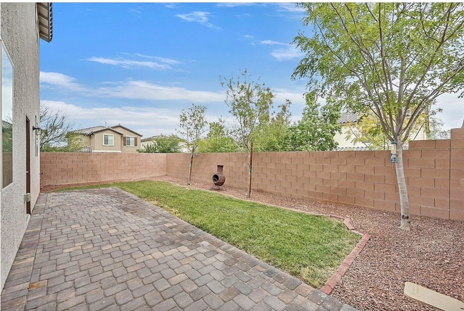 Building Photo - Cozy 2-Story Home with 4 Bedrooms 3 Bathro...