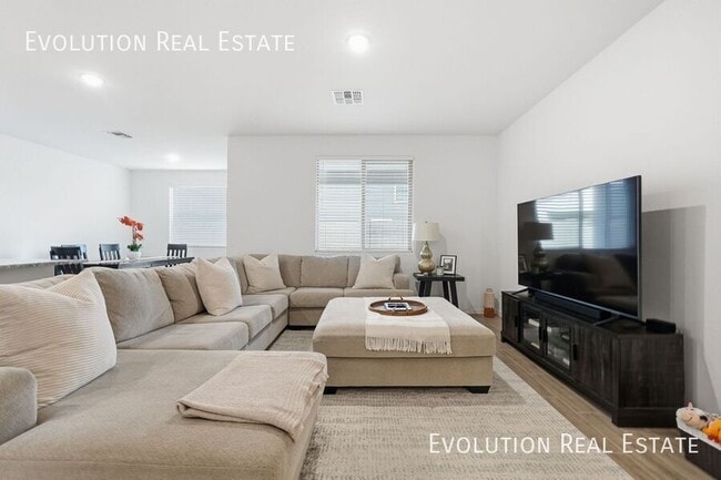 Building Photo - 5532 W Coplen Farms Rd